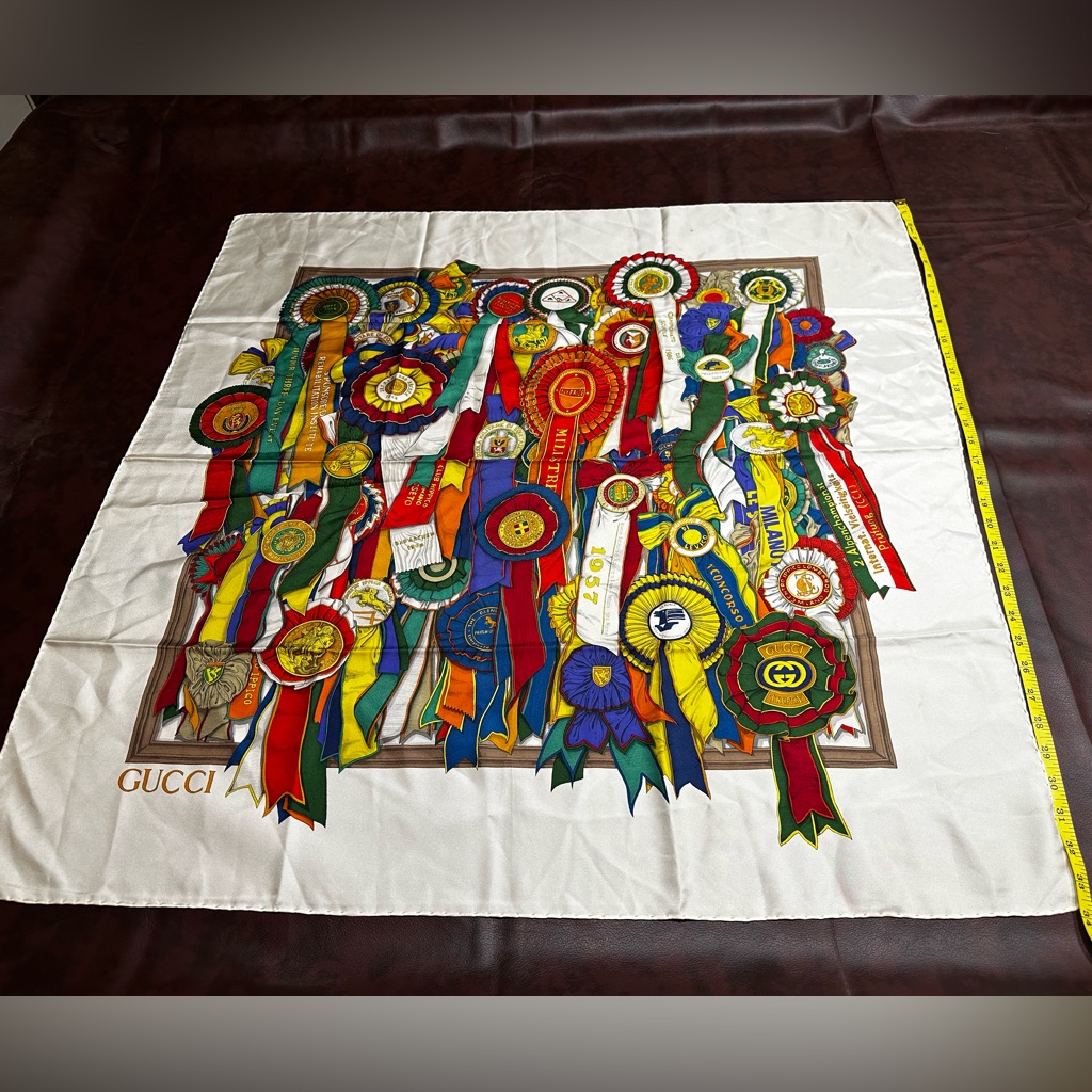 Gucci Silk Scarf Multicolor âPrize Ribbonsâ Vintage